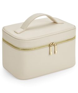 Frontal view of the Aphrodite vanity case in the cream-coloured oyster colour with a golden coloured metalic zip.